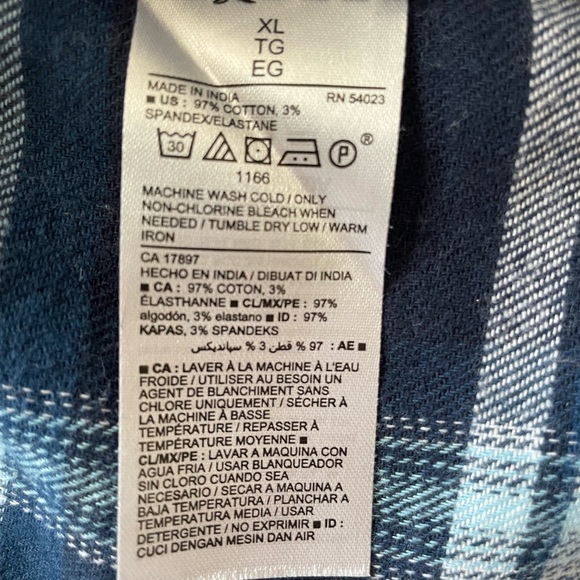 NWT! Men’s Old Navy Plaid Shirt - Picture 5 of 5